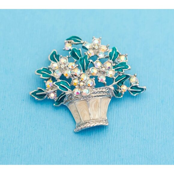 Vintage Lovely Floral Vase Brooch - N6 - Picture 1 of 2